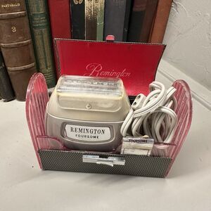 Vintage 1950's Remington Foursome Razor with Case